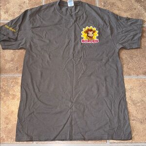 Borden / Elsie the Milk Cow Gray T-Shirt with Logo short sleeve size medium